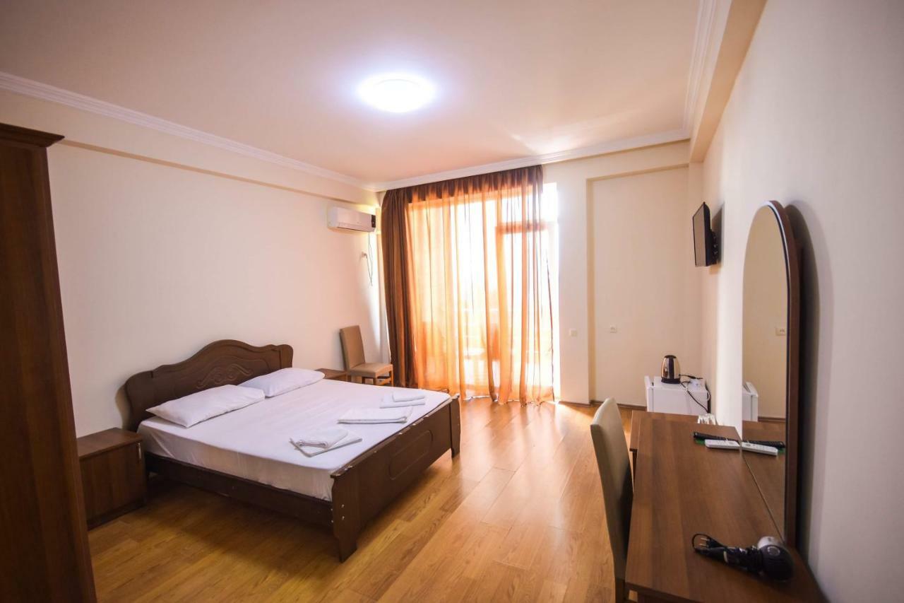 Hotel Otsneba Kvariati Exterior photo